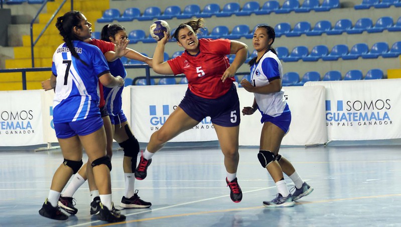 El balonmano es uno de los deportes federados en Guatemala.