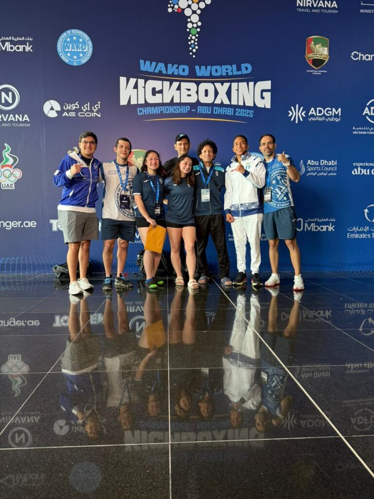 Delegación de kickboxing de Guatemala en Abu Dabi
